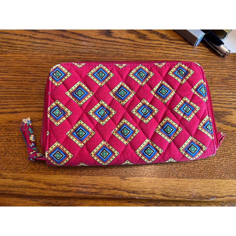 Retired Villa Red Zip‎ Around Wallet
